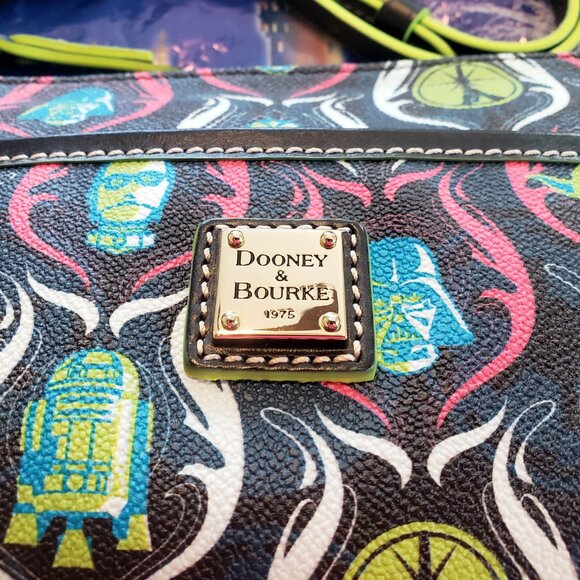 Disney Dooney & Bourke 2015 Star Wars Marathon Crossbody - Picture 5 of 6